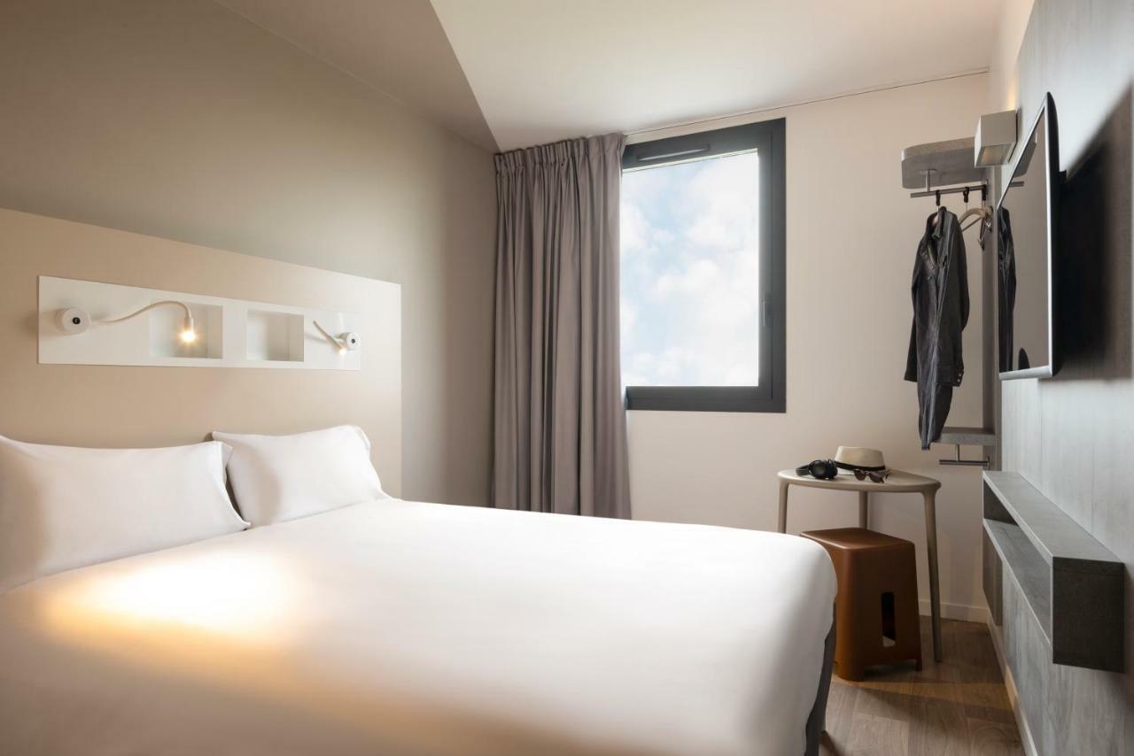 Ibis Budget Gonesse Le Bourget Exterior foto